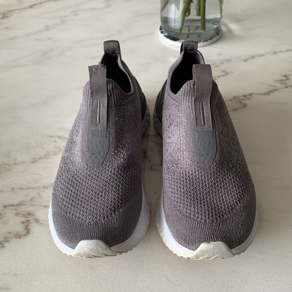 Women’s Nike Epic Phantom React Flyknit - Picture 7 of 12